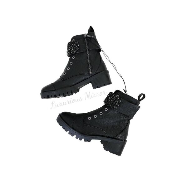 Karl Lagerfeld Paris Embellished Eyelet Zip Up Payson Ankle Booties Sz 5.5M New - Picture 3 of 7